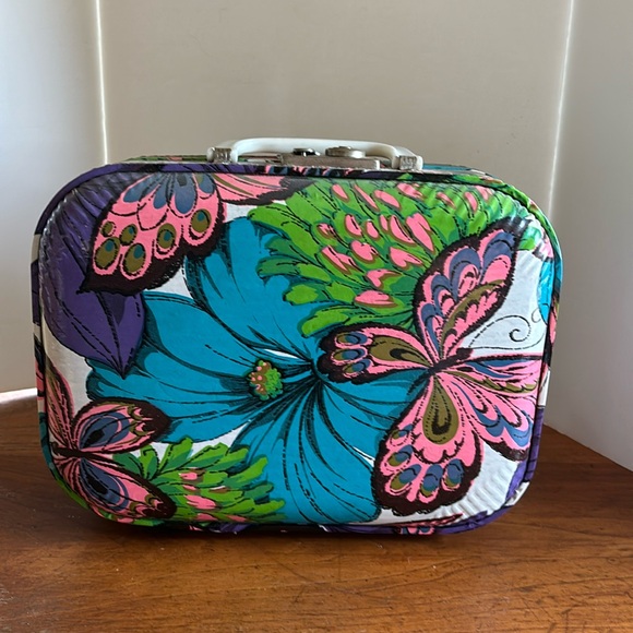 1960s/70s brightly colored floral butterfly print hard sided hinged makeup case - Picture 1 of 14